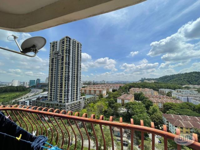 Middle Room at Bandar Puteri Puchong