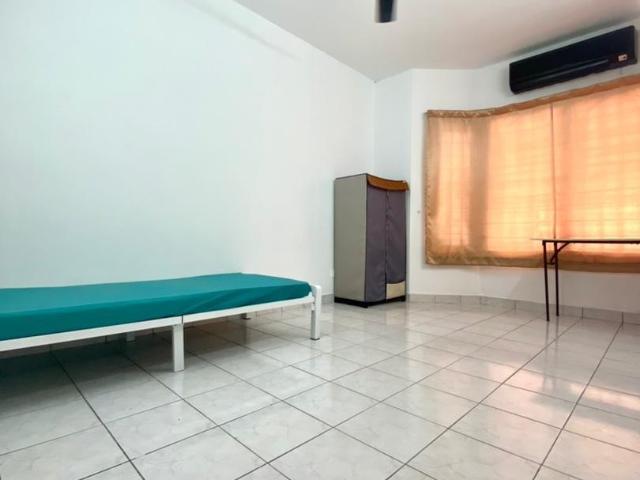 Middle Room at Bandar Utama Near to One Utama, MRT Bandar Utama, 1 Power House, First Avenue, Centre Point, IKEA