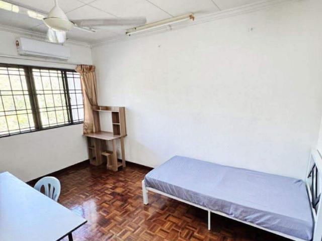 ✨Middle Room at Bandar Utama Zero Deposit✅ Free High Speed Wifi