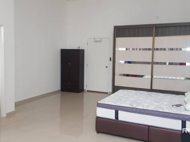 Middle Room at Bangi, Selangor Bilik Sewa Bangi [AIRCOND] The Terresse, Bdr Puteri, Nilai 3, KUIS, KK Bangi, Bkt M