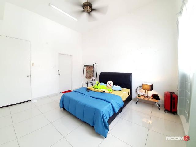 Middle Room at Balakong, Selangor, Bilik Sewa Balakong [ Near KTM, Attach Toilet] Taman Mesra Utama, Amerin Mall