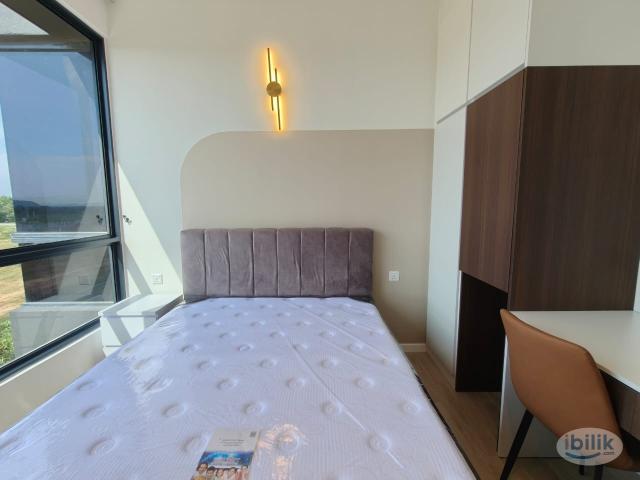 Middle Room at Batu Kawan, Seberang Perai