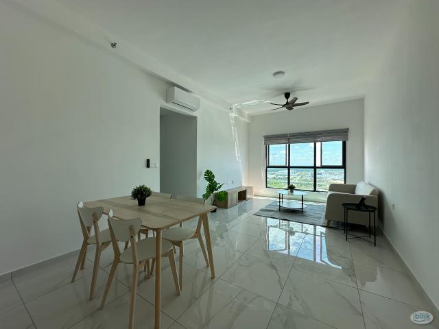 Middle Room at Batu Kawan, Seberang Perai