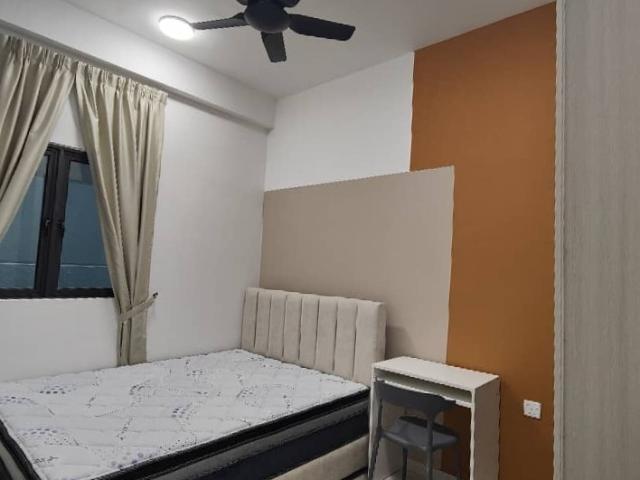 Middle Room at Batu Kawan, Seberang Perai