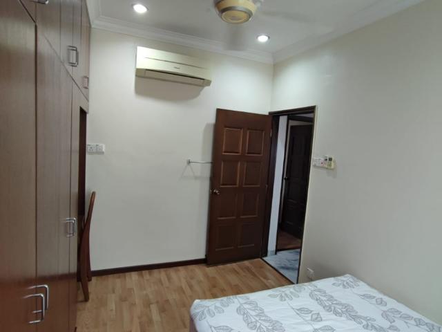Middle Room at Bayan Lepas, Penang