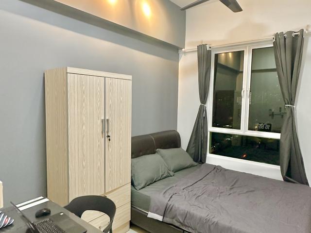 Middle Room at Bayan Lepas, Penang