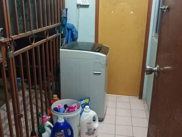 Middle Room at Bintulu, Sarawak