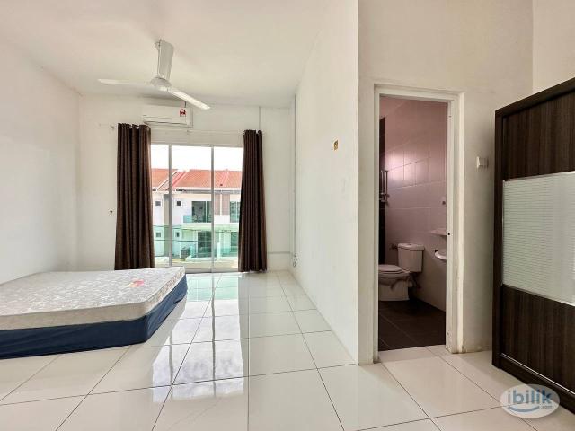 Middle Room at Butterworth, Seberang Perai