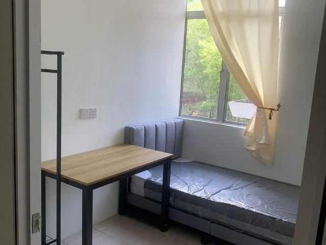 Middle Room at Cascadia Lake Vista, Puchong, Puchong south, near cyberjaya