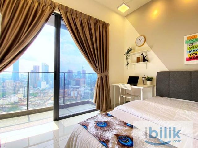 Middle Room at Continew Residence
