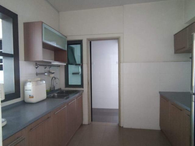 Middle Room at D'Alamanda Near LRT and MRT Maluri