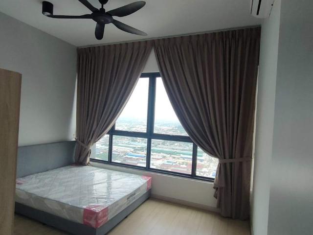 Middle Room at D'Sara Sentral Sungai Buloh