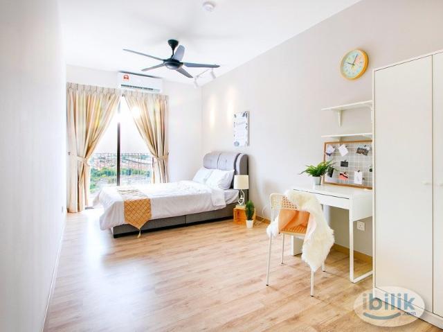 Middle Room at Emporis, Kota Damansara