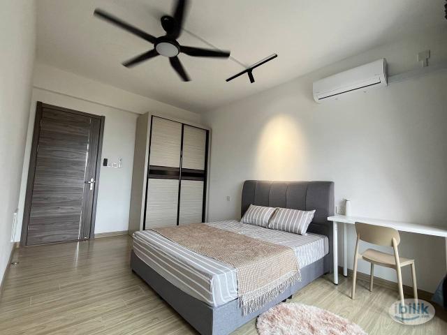 Middle Room at Forest City, Johor