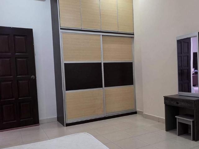 Middle Room at i Regency Condominium near to USM & Tesco Extra Lotus