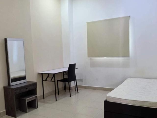 Middle Room at i Regency Condominium near to USM & Tesco Extra Lotus
