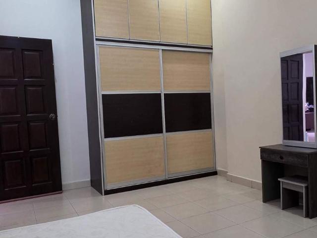 Middle Room at i Regency Condominium near to USM & Tesco Extra Lotus