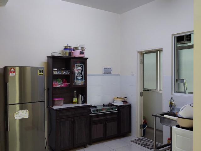 Middle Room at Jelutong, Penang