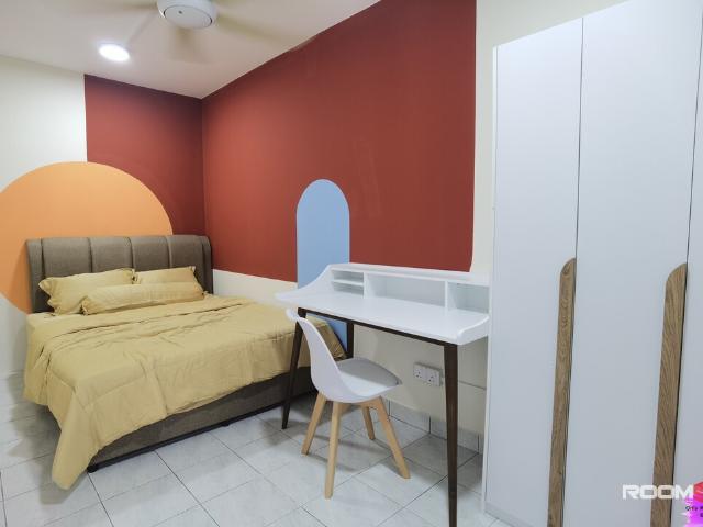 Middle Room at Kenanga Point, Pudu Hang Tuah KL Near KWC LRT Monorail