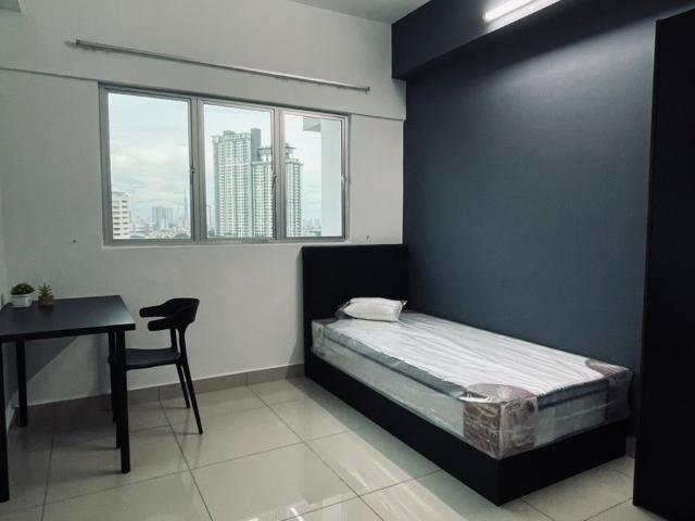 Middle Room at Kiara Residence 2, Bukit Jalil