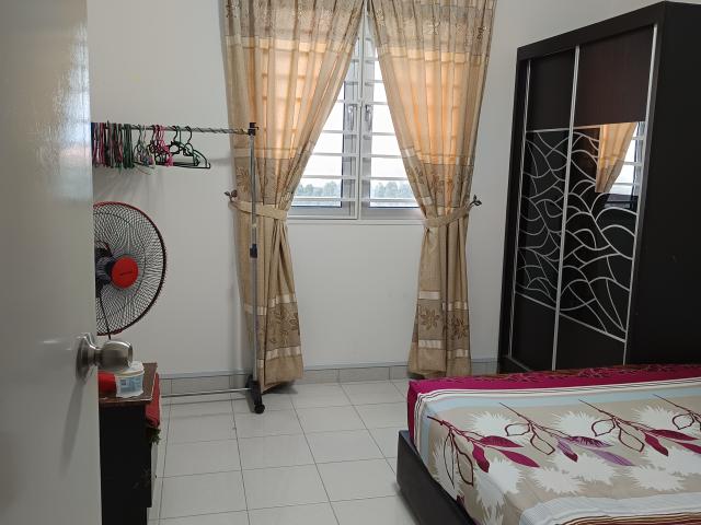 Middle Room at Kota Kemuning, Shah Alam