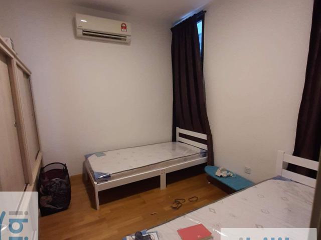 Middle Room at KL Gateway, Bangsar South