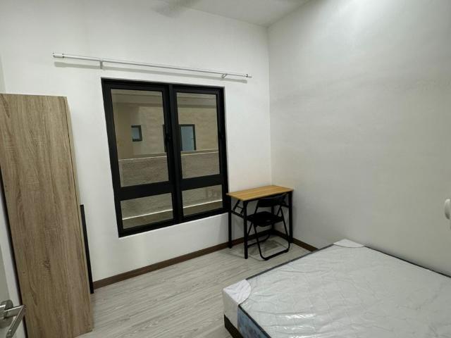 Middle Room at Kuchai Lama, Kuala Lumpur