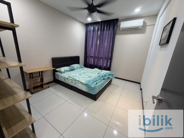 Middle Room at Luminari, Butterworth