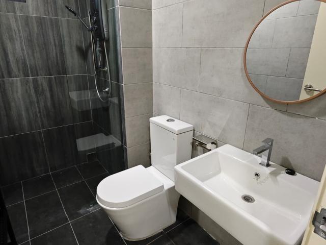 Middle Room at Meta Residences Putra Permai, Seri Kembangan