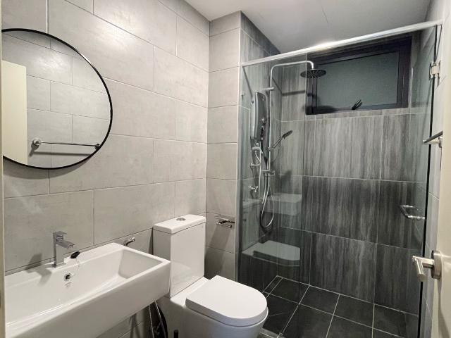 Middle Room at Meta Residences Putra Permai, Seri Kembangan