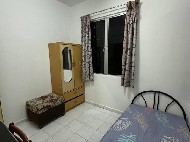 Middle Room at N Park, Batu Uban