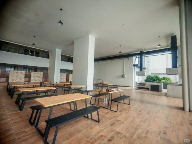 Middle Room at Nadayu 801 @ Subang Murni, Shah Alam