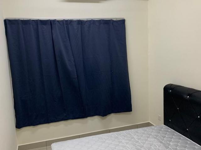 Middle Room at OUG Parklane, Old Klang Road