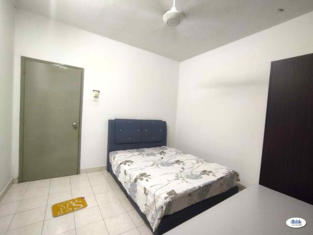 Middle Room at Palm Spring, Kota Damansara