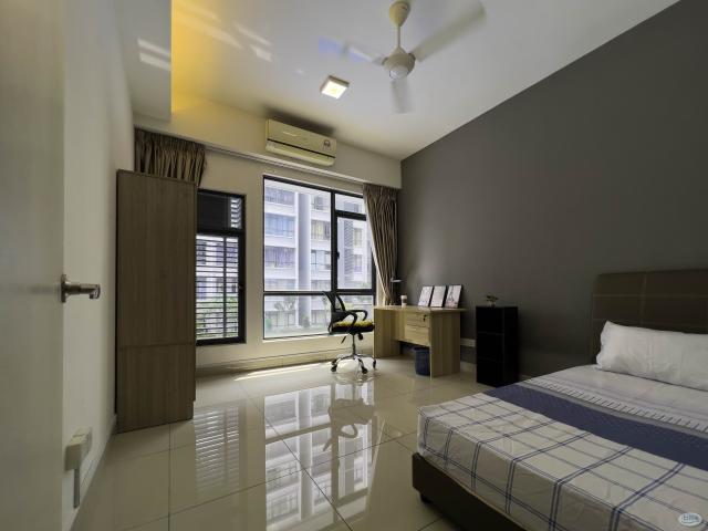 Middle Room at Paramount Utropolis @ Glenmarie, Shah Alam