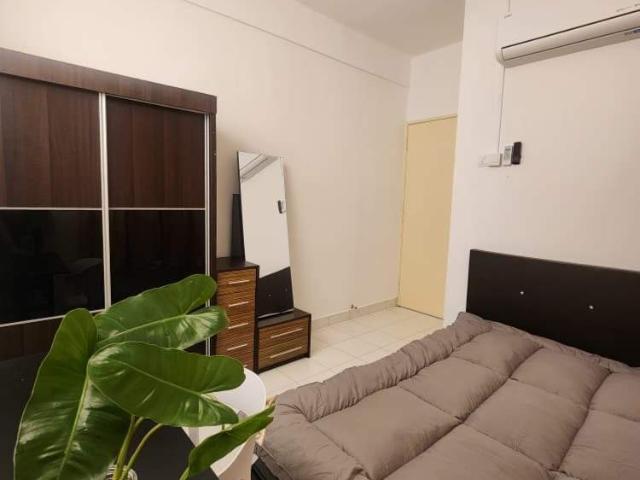Middle Room at Park View Tower, Butterworth