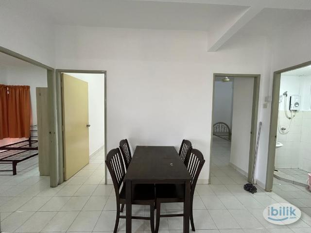 Middle Room at Park View Tower, Butterworth
