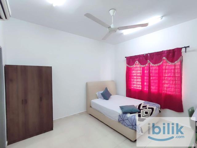 Middle Room at Pelangi Utama, Bandar Utama