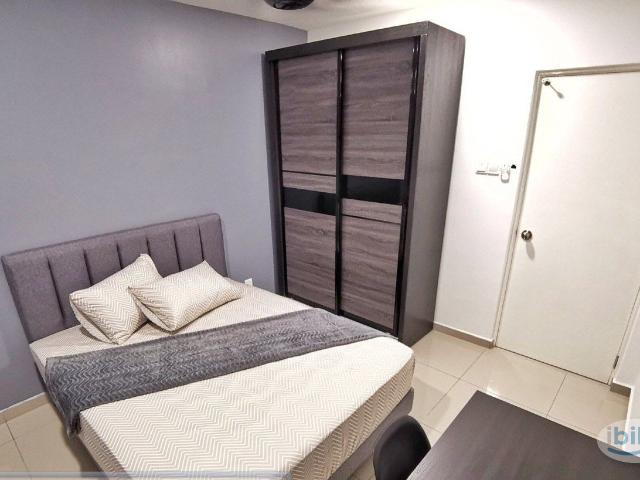 Middle Room at Pinggiran USJ 1, Subang Jaya
