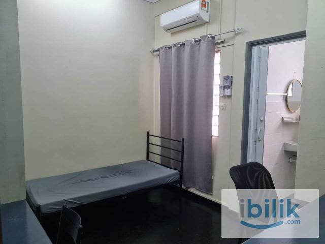 Middle Room at PJS9 Aircond next to Sunway Pyramid