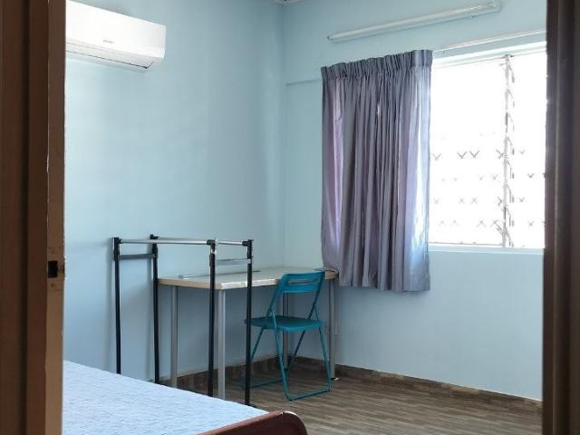 Middle Room at PJS 9, Bandar Sunway