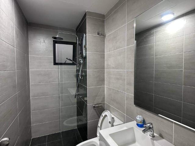 Middle room at Platinum Arena Free rental promotion
