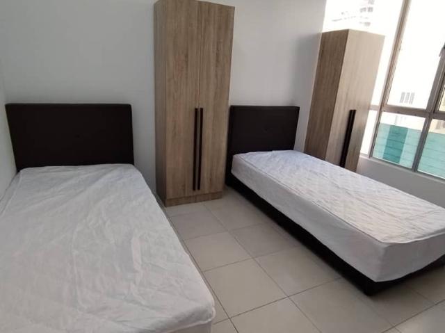 Middle Room at Platinum Lake PV13, Setapak