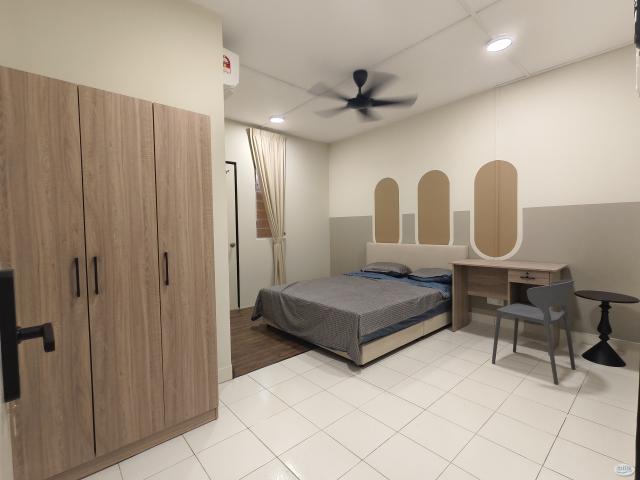 Middle Room at Puncak Nusa Kelana, Ara Damansara