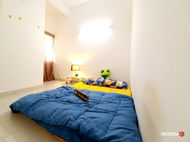 Middle Room at Puchong, Selangor, Bilik Sewa Puchong {Merdeka Special Offer ! 30% Off} Abadi Height, Kg Meranti, TESCO