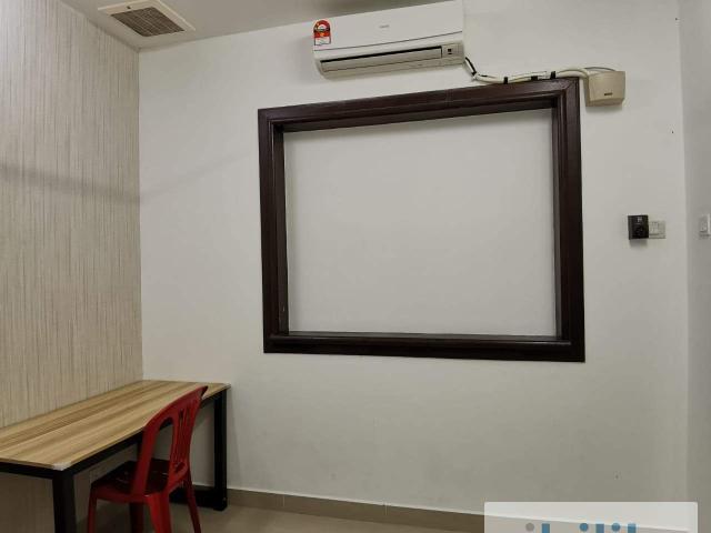Middle Room at Putra Avenue, Putra Heights