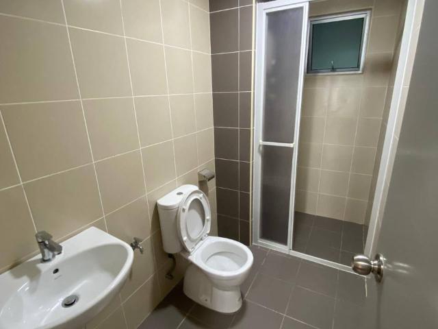 Middle Room at Razak City Residences, Sungai Besi