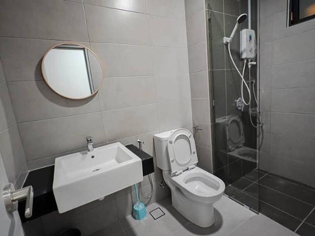 Middle Room at Rumbia Residence @ ARI Permaisuri, Bandar Sri Permaisuri