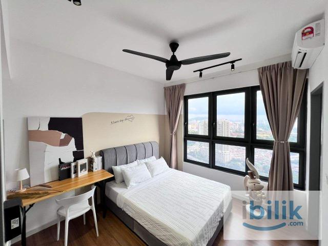 Middle Room at SKYLINE | Ready to Move In