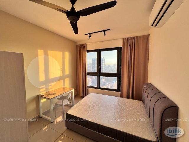 Middle Room at SKYLINE | Ready to Move In